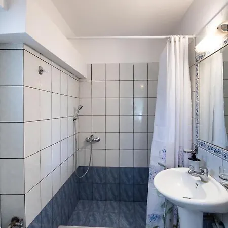 Hotel apartamentowy Nick's & *