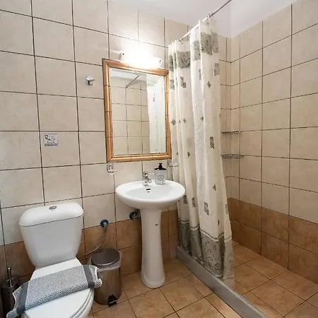 Hotel apartamentowy Nick's & *